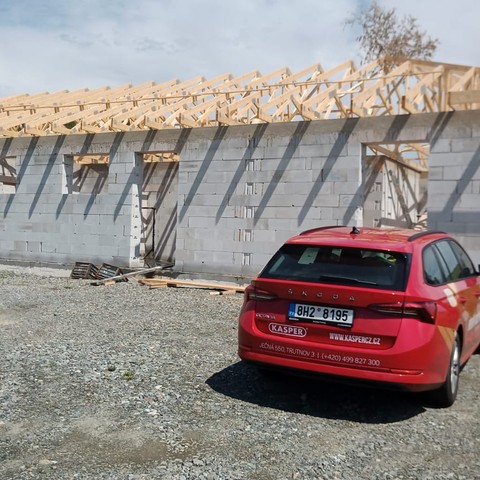 Dřevěná vazníková konstrukce pro rodinný dům